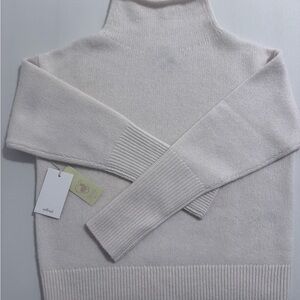 Wilfred Luxe Cashmere Cyprie sweater light birch